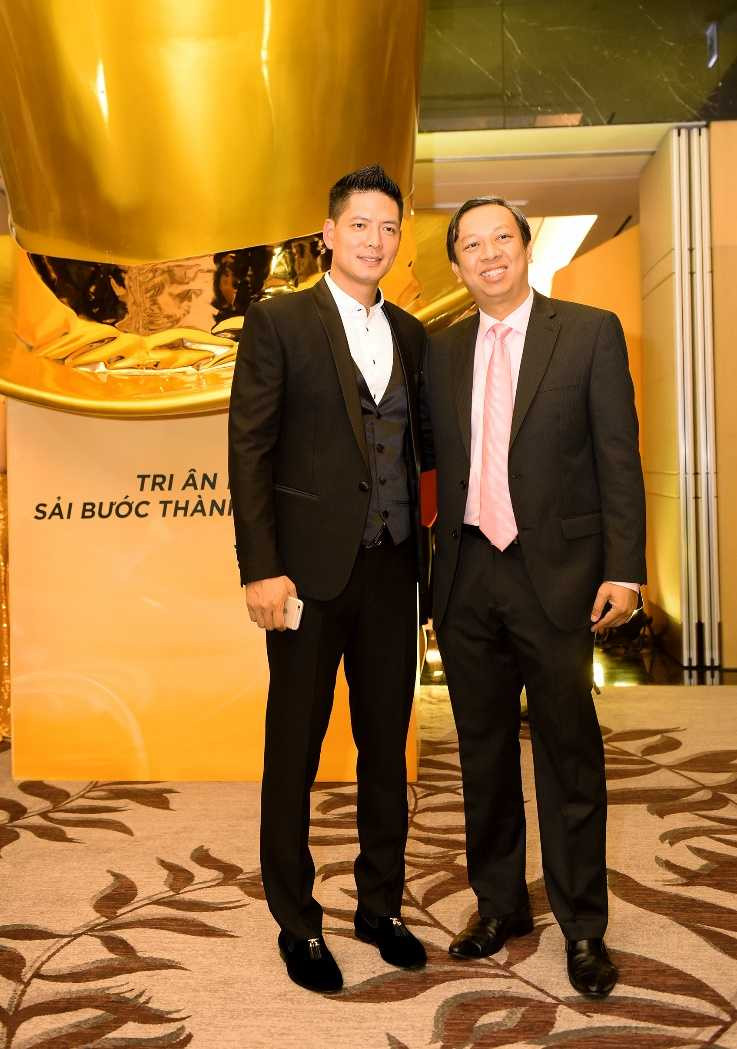 Doanh nhân Phạm Đình Nguyên cũng tham gia sự kiện và gửi lời tri ân đến người anh đã dẫn dắt anh trong con đường <a href='https://vtcnews.vn/kinh-te.1.0.html' >kinh doanh</a>