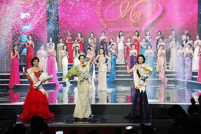 Nữ sinh viên Việt Nam duyên dáng 2015