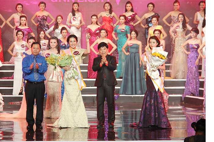 Nữ sinh viên Việt Nam duyên dáng 2015