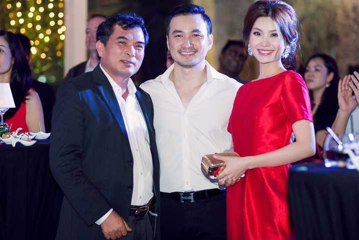 Tại sự kiện cô có dịp gặp gỡ lại nhiều đồng nghiệp như Dương Cẩm Lynh, Chi Bảo. Á hậu dành nhiều thời gian trò chuyện và chia sẻ về ý nghĩa của chương trình.