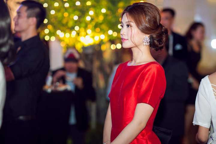 Thời gian qua, dù không tham gia quá nhiều hoạt động nghệ thuật nhưng Diễm Trang vẫn luôn là khách mời quen thuộc tại các sự kiện lớn ở TP.HCM.