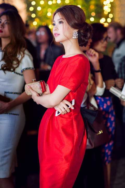 Không ồn ào như Kỳ Duyên hay Huyền My, Diễm Trang chứng tỏ sự trưởng thành của mình ở hình ảnh thời trang, cuộc sống không scandal.