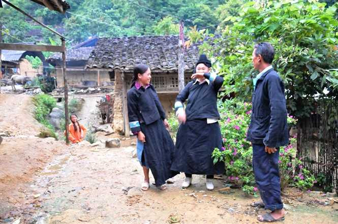 Người Thu Lao thích ở trong những ngôi nhà trình đất Người Thu Lao thích ở trong những ngôi nhà trình đất