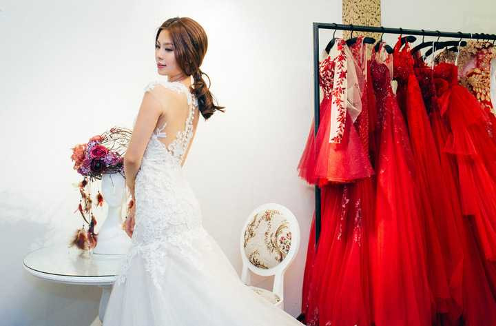 Hiện tại mọi công việc hầu hết đã được cô và ông xã lo lắng chu toàn, Diễm Trang rất vui vì hôn lễ cô có rất nhiều bạn bè ở xa nhưng vẫn sắp xếp về Việt Nam để tham dự. 