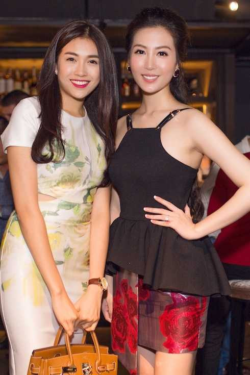 Á hậu Thuỳ Trang và Á hậu Lệ Hằng. 