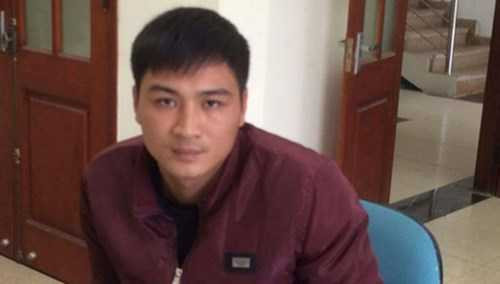 Tài xế Chuyên tại cơ quan công an. Tài xế Chuyên tại cơ quan công an.