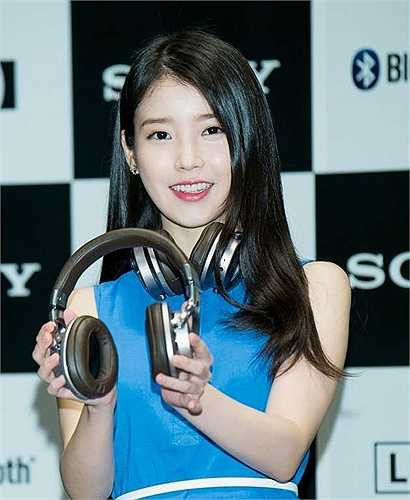 Nữ ca sĩ IU được Sohu đánh giá cao với vẻ ngoài tự nhiên. Cô xếp thứ 4, vượt qua nhiều gương mặt nổi bật khác.