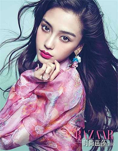 Bà xã Huỳnh Hiểu Minh - Angelababy xếp ở vị trí thứ 9.
