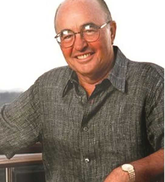 Tỷ phú chưa học hết trung học