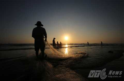 Ngày mới, trên biển, Đà Nẵng, làng chài