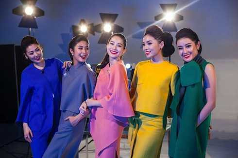 Hoa hậu Đặng Thu Thảo, Đặng Ngọc Hân, Kỳ Duyên và hai Á hậu Tú Anh, Huyền My