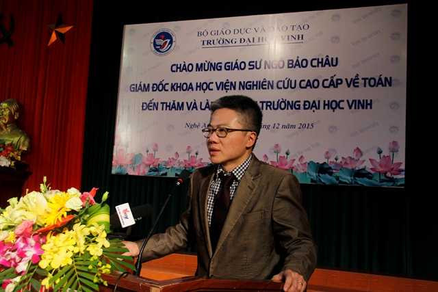 GS Ngô Bảo Châu trong 'vòng vây' sinh viên ĐH Vinh