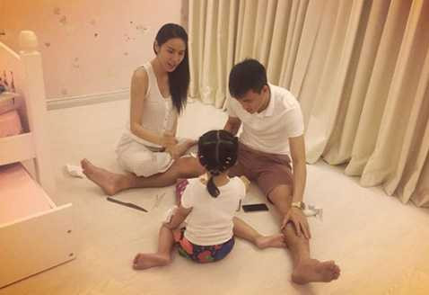 Và giờ vẫn rất hạnh phúc bên gia đình nhỏ của mình