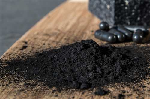 Detox hiệu quả gấp bội khi thêm... than vào nước chanh