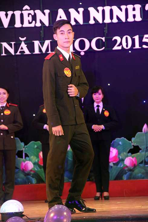 Cao Trường Minh là sinh viên lớp B14D46.