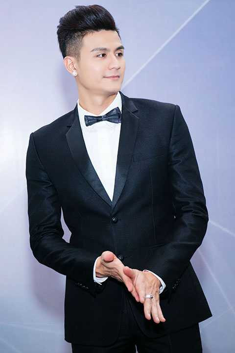 Sau thời gian tập trung cho <a href='https://vtcnews.vn/kinh-te.1.0.html' >kinh doanh</a> và đạt được một số thành công ổn định, Vĩnh Thụy trở lại với chương trình Siêu mẫu Việt Nam 2015 với vai trò giám khảo.