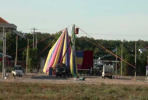 Công tác chuẩn bị tại khu đất rộng 4ha sẽ diễn ra phiên xét xử lưu động sáng 17/12