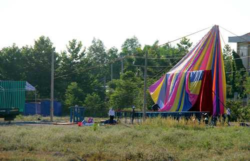 Khu đất rộng 4 hecta được chuẩn bị cho phiên xử lưu động sáng 17/11. Ảnh: Phước Tuấn