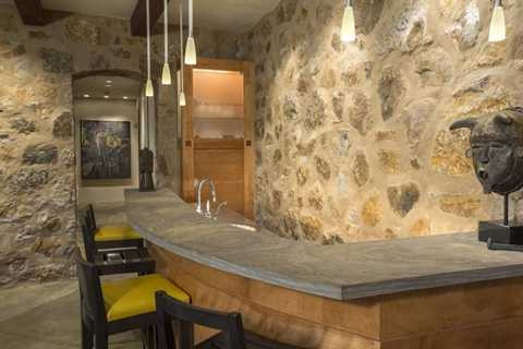 Ngoài các chi tiết nội thất trên là những khu vực mang hơi hướng nội thất của châu Phi Ngoài các chi tiết nội thất trên là những khu vực mang hơi hướng nội thất của châu Phi