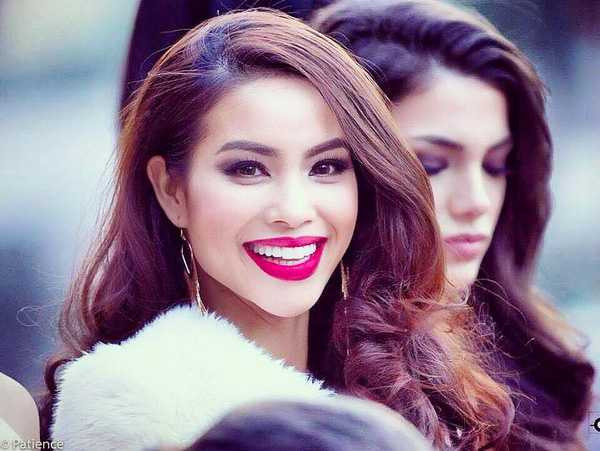 Phạm Hương trong các hoạt động tại Hoa hậu Hoàn vũ 2015