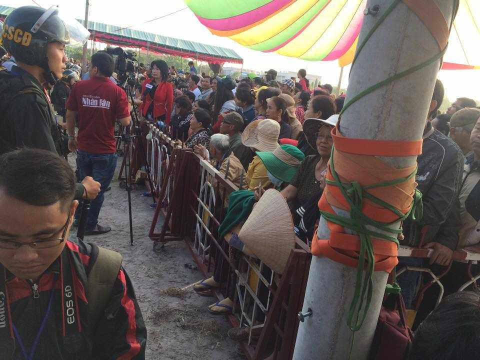 Ngàn người theo dõi xét xử vụ thảm sát kinh hoàng tại Bình Phước