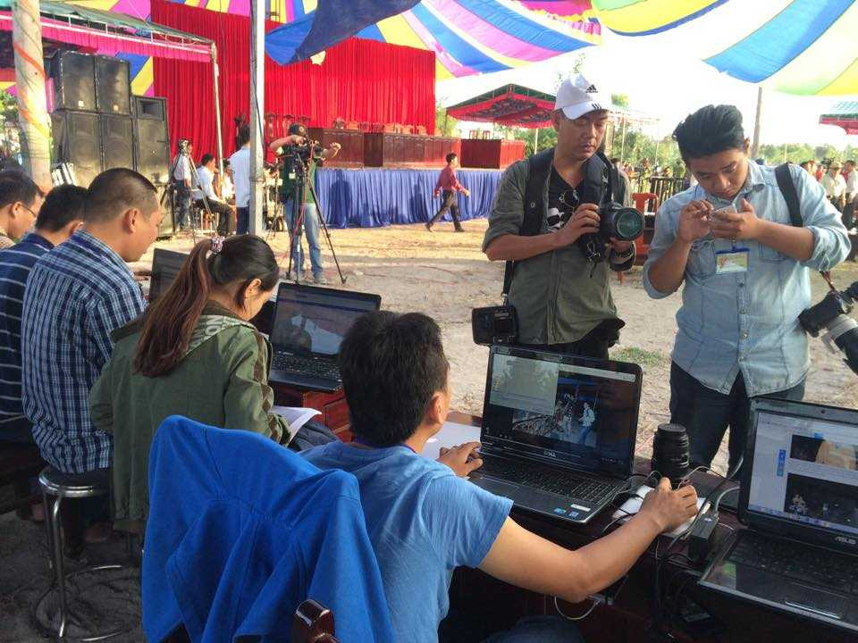 Hàng trăm phóng viên, nhà báo trên cả nước cũng đăng ký xin đưa tin về phiên toà xét xử vụ án chấn động.