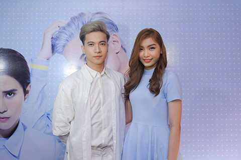 MV là câu chuyện tình giữa chàng kĩ sư cơ khí ( S.T thủ vai) và cô gái đến từ hành tinh khác ( Quán quân Ngôi Sao Thời Trang 2013 - Phương Tú ). Một tình yêu chớm nở giữa hai người trong khoảng thời gian bên nhau, tuy nhiên cô gái không thuộc về nơi này và chàng trai đành lòng chấp nhận “ta mất nhau”. MV được quay ngay ngày sau khi nhóm 365 hoàn tất vai diễn của mình trong bộ phim “Tấm Cám:chuyện chưa kể”, quay liên tục 26 tiếng đồng hồ để trưa ngày hôm sau nhóm kịp bay show diễn tại nơi khác.