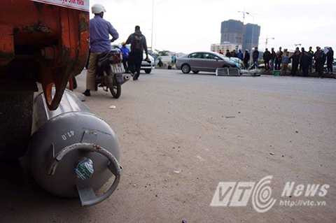 Bình ga văng xa tới 20m Bình ga văng xa tới 20m