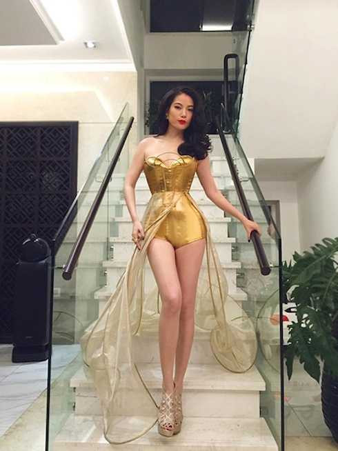 Trương Ngọc Ánh sở hữu cặp chân dài đáng ao ước.