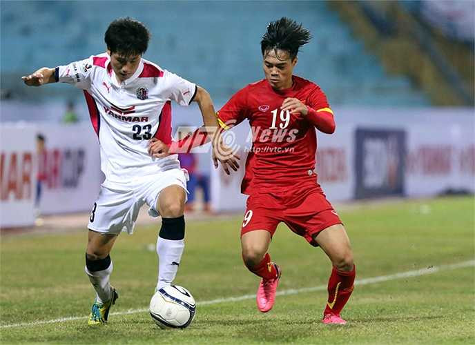 Tiền đạo của HAGL dù mỏng cơm nhưng tốc độ và tầm hoạt động thì không thua kém bất cứ cầu thủ nào ở U23 Việt Nam. (Ảnh: Quang Minh)