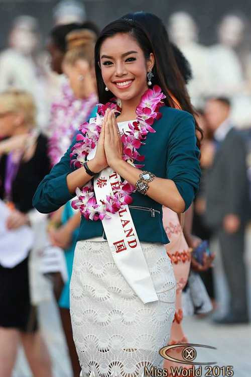 Lan Khuê lọt top 11 Hoa hậu Thế giới 2015 nhờ sự bình chọn của khán giả