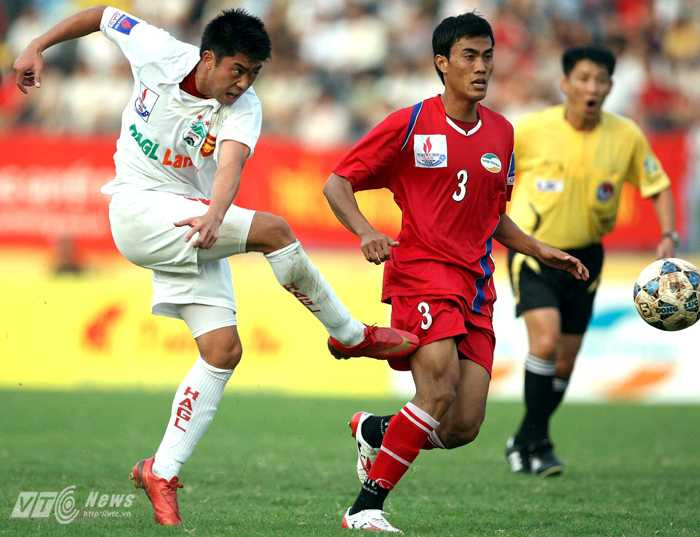 Lee Nguyển trong màu áo HAGL năm 2009