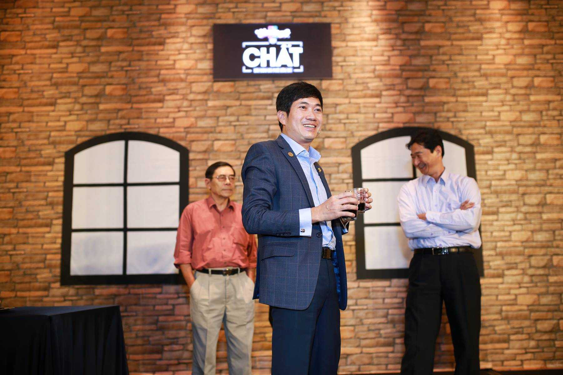 Nhà thơ Đỗ Trung Quân: 'Sống chậm lại một chút, để đời thêm thú vị'