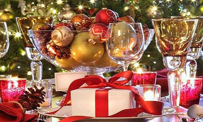 Hiện tại, nhiều chương trình tiệc Giáng sinh 2015 đã được nhà hàng, khách sạn tung ra. Trong đó, nhà hàng El Patio tại khách sạn Melia Hà Nội tổ chức tiệc tự chọn đặc biệt mùa lễ hội dành cho đêm, trưa ngày Giáng sinh và đêm giao thừa. Giá cho một set người lớn là 1.280.000 đồng và 759.000 đồng/trẻ nhỏ. Ảnh minh họa.