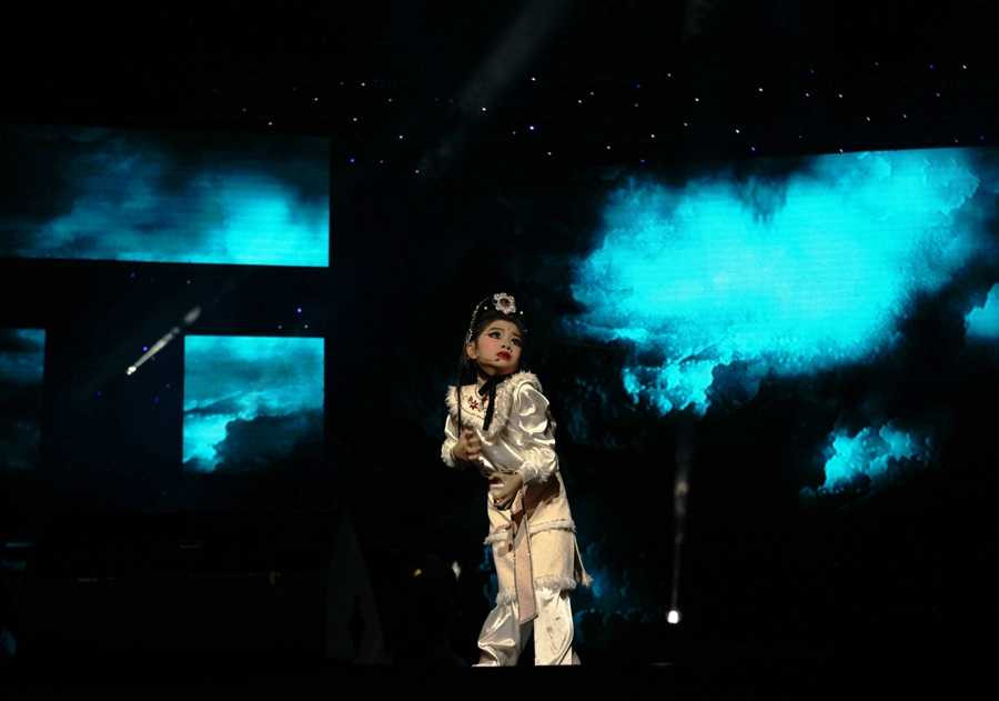 Thùy Anh đăng quang quán quân Nhí Tài Năng, ẵm 200 triệu của Mỹ Linh