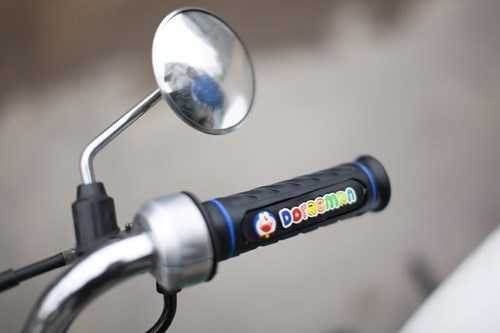 Bao tay Doremon tông xuyệt tông với xe