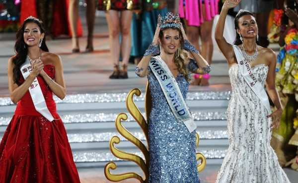 Hoa hậu Tây Ban Nha Mireia Lalaguna Royo đăng quang Hoa hậu Thế giới 2015.