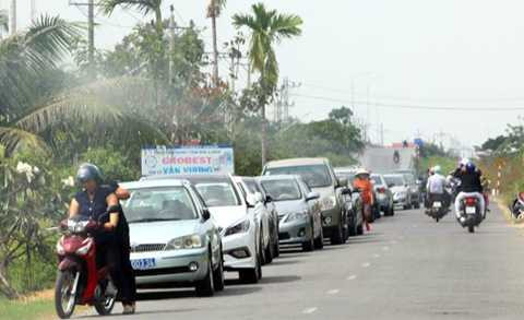 Trà Vôn, mãn nhãn, đoàn xe công, ăn giỗ, Sóc Trăng, xe biển xanh