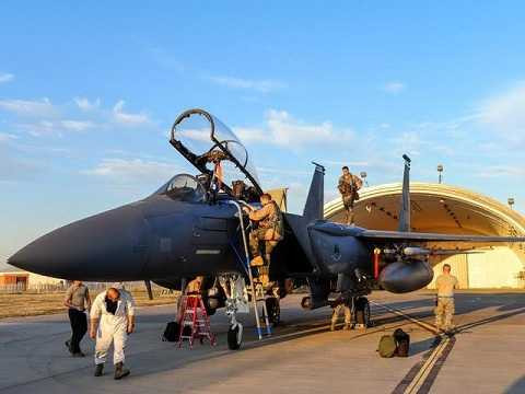 NATO sẽ đưa thêm lực lượng đến Thổ Nhĩ Kỳ giúp đối phó Nga NATO sẽ đưa thêm lực lượng đến Thổ Nhĩ Kỳ giúp đối phó Nga