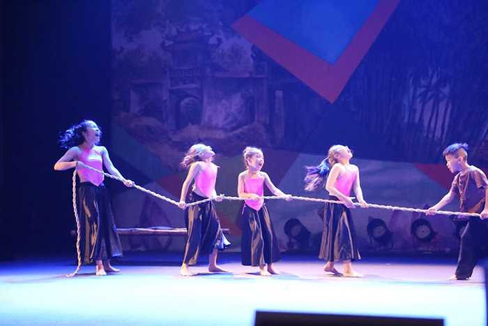 Sắc màu tuổi thơ