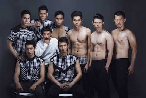 Tạ Nguyên Phúc và dàn mẫu nam sáu múi.