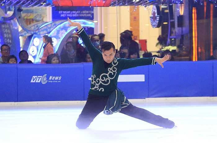 Có thí sinh Việt Nam đã sang nước ngoài du học môn trượt băng nghệ thuật