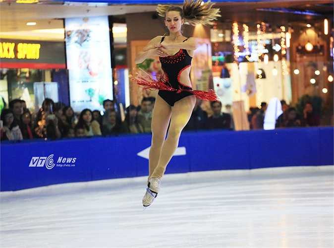 Bộ môn trượt băng nghệ thuật đã chính thức được Tổng cục TDTT Việt Nam công nhận, cấp phép tổ chức giải. Giải trượt băng nghệ thuật sẽ được tổ chức thành một giải đấu chuyên nghiệp thường niên hoặc có thể 2 năm/lần.