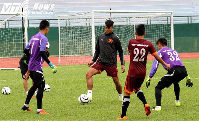 Di chuyển vào Nam tránh rét, sáng nay U23 Việt Nam đã có buổi tập đầu tiên trên sân Gò Đậu (Bình Dương)