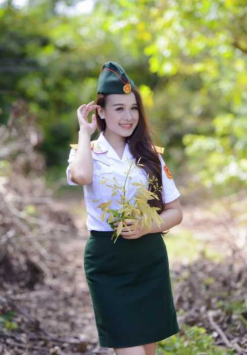 Nữ MC Nguyễn Thị Hằng