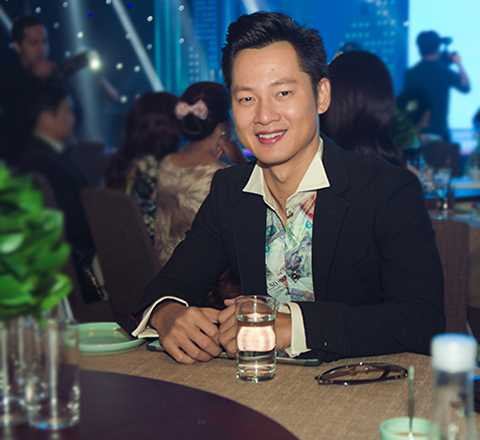 Dù bận rộn với công việc cuối năm, nhưng nam ca sĩ Đức Tuấn vẫn dành thời gian đến tham dự chương trình.