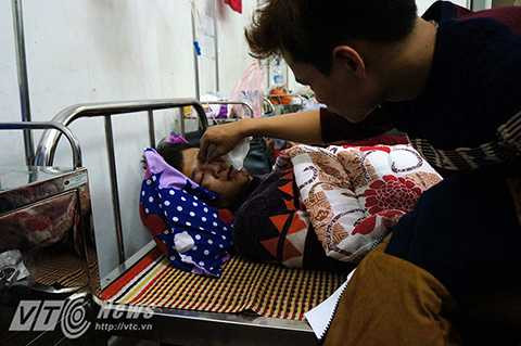 Bạn của Chính, em Trang Xuân Mạnh bị chấn thương sọ não nhẹ và hiện đang được tích cực cứu chữa tại bệnh viện Đa khoa tỉnh Vĩnh Phúc. Bạn của Chính, em Trang Xuân Mạnh bị chấn thương sọ não nhẹ và hiện đang được tích cực cứu chữa tại bệnh viện Đa khoa tỉnh Vĩnh Phúc.