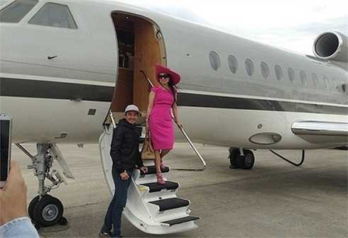  Hà Phương còn sở hữu máy bay riêng.
