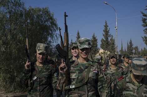 Các nữ binh sỹ Syria luyện tập