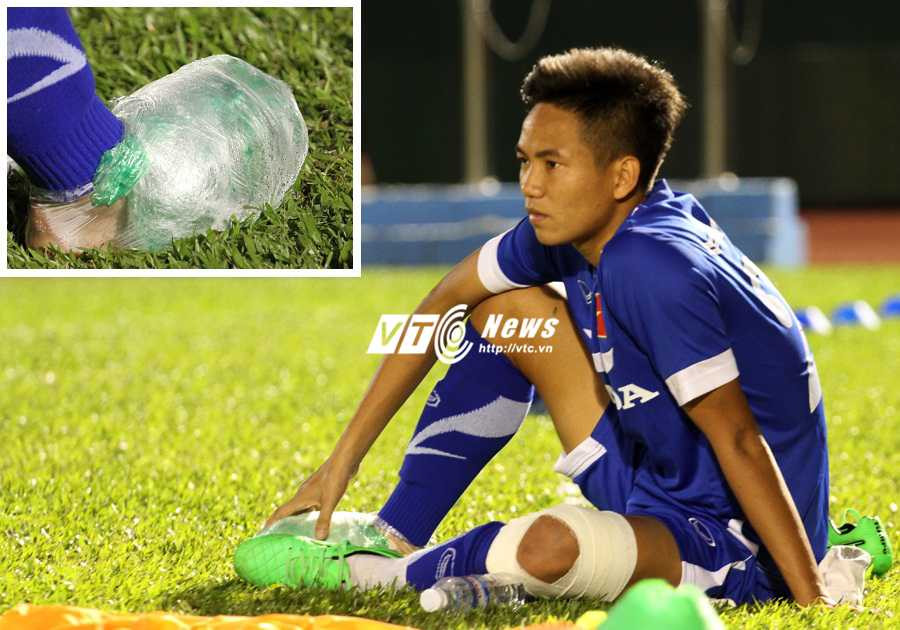 Hữu Dũng là ca chấn thương mới nhất ở U23 Việt Nam (ảnh: Hoàng Tùng)